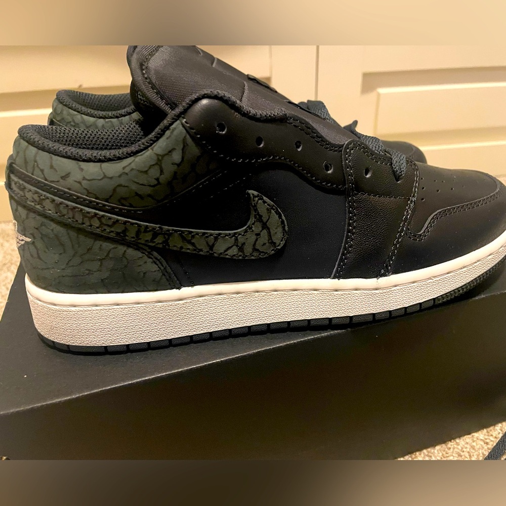 Nike Youth Air Jordan 1 Low - Youth 6.5